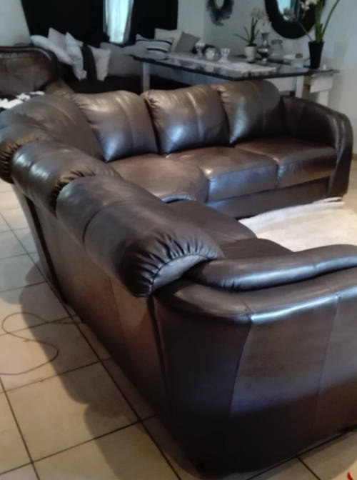 Lounge Suites 100 GENUINE LEATHER Coricraft Breen 2 Arms Corner Couch Buffed Chocolate